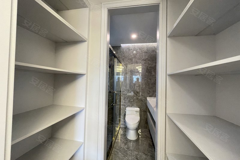 大悦·上境3室2厅130㎡64万二手房图片