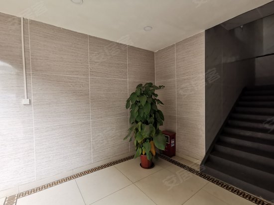 天河东吉创业园 