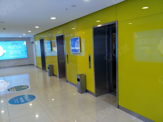 世界之花假日广场 