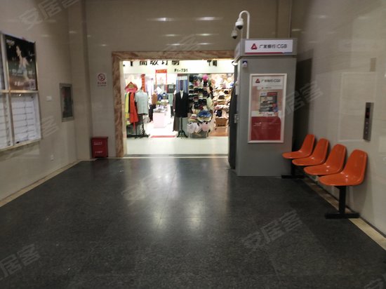 虹桥大通阳商厦办公楼 