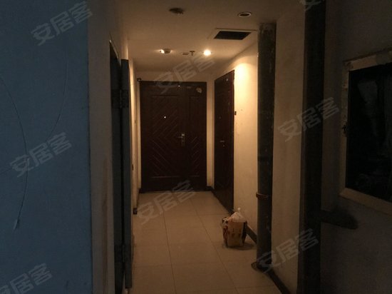 君临天下商务楼 