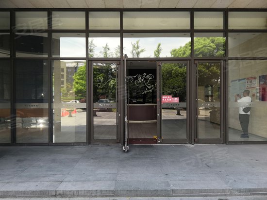 天鸿君邑办公楼 