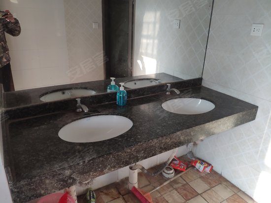 龙煌加洲国际写字楼 