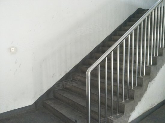 现代企业中心西区 