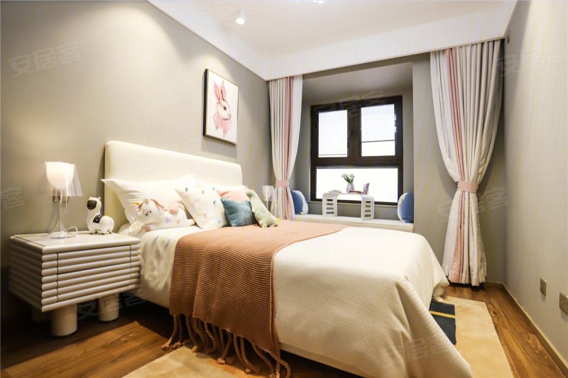 永旺旁 橡树澜湾 毛坯3房2厅2卫 136万好楼层