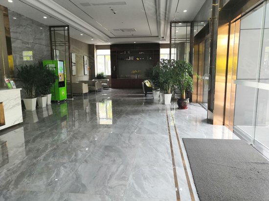 光通信公司大楼 