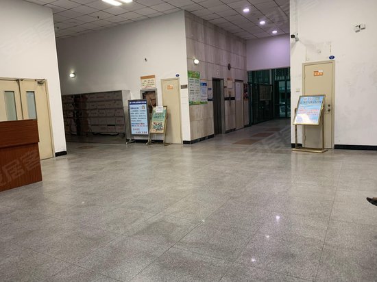 劳动力市场大厦 