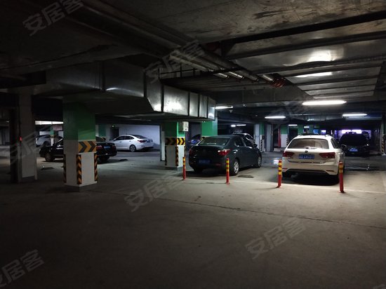 宝龙国际酒店公寓 