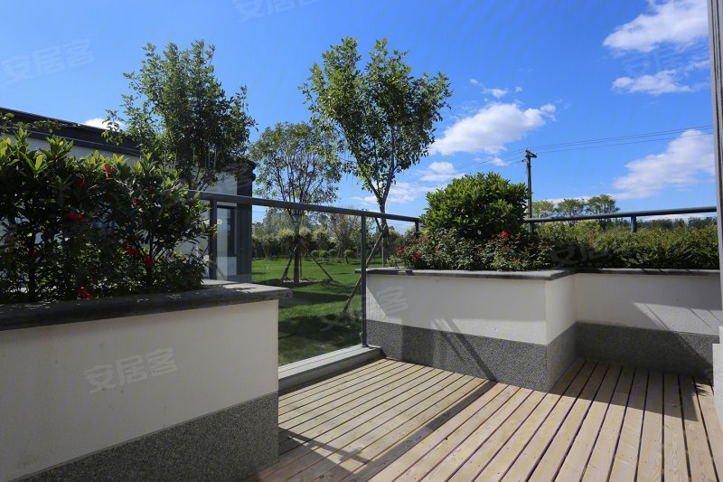 安泰首府(新房)3室2厅3卫209.56㎡南377万