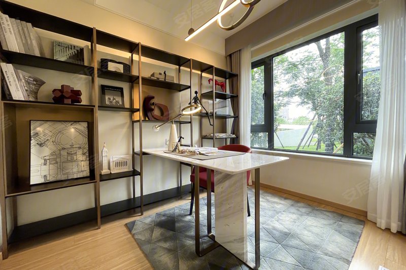 宝龙旭辉城  4室2厅2卫 127m 朝南