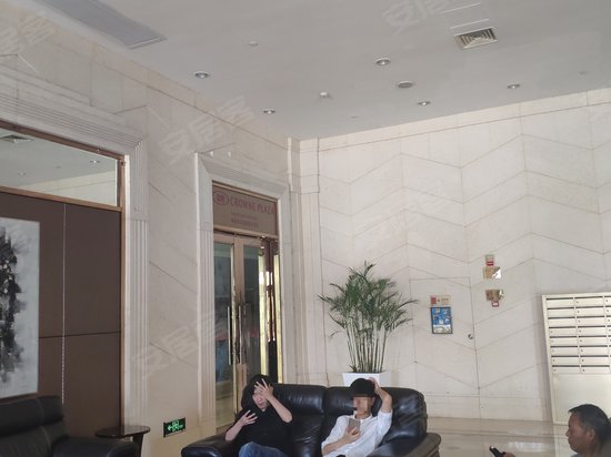 力高皇冠商务广场 