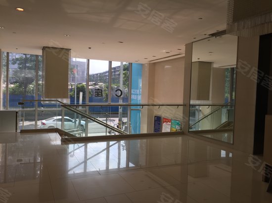 富力史丹尼国际公寓 