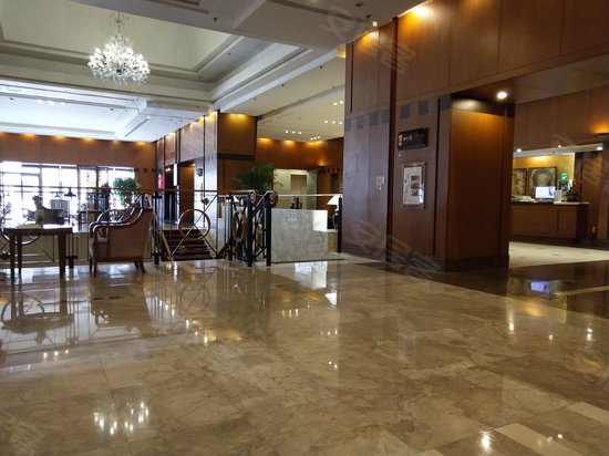 大连国际商贸大厦 