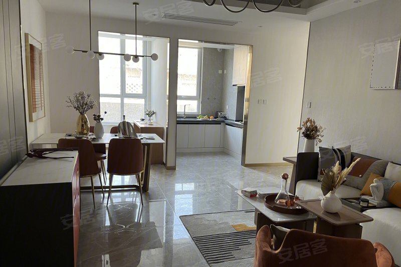 高新智尚2室2厅1卫89㎡东北141万