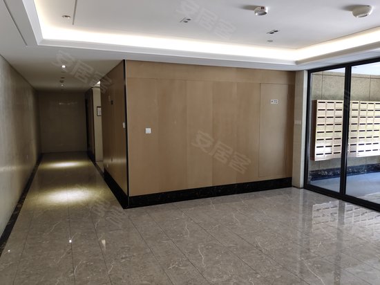 新天地世嘉铭座 