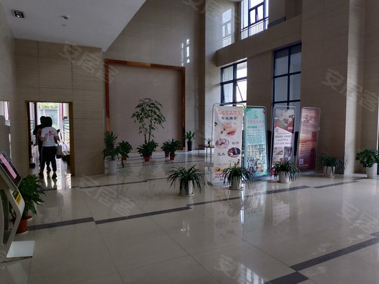 荣能凤凰国际广场 