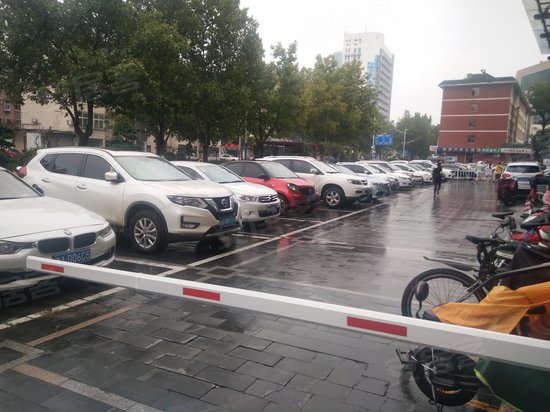 二建融基商务大厦 