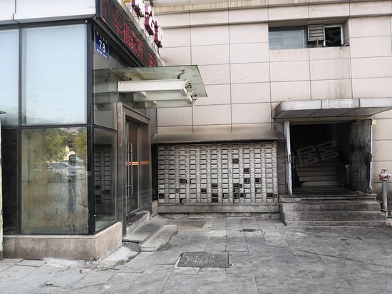 蓝天碧水国际公寓 