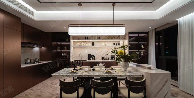 嘉州瑞园4室2厅2卫135㎡南94万