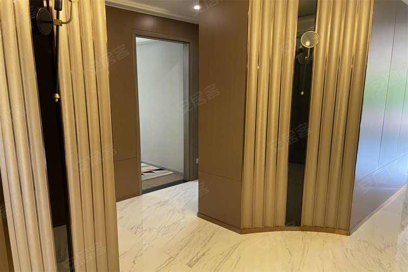 贵阳花语墅(新房)4室2厅3卫197㎡南200万