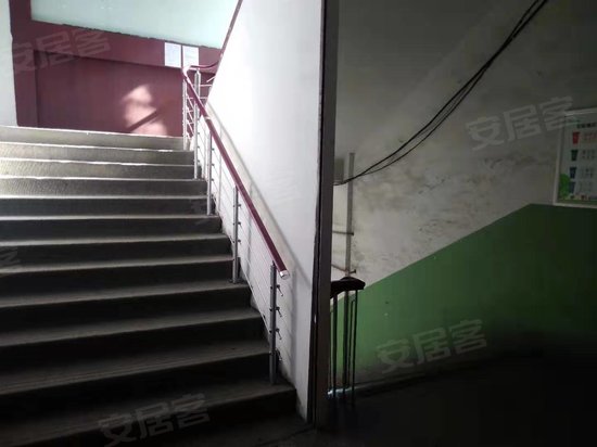 长春物资贸易中心大楼 