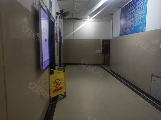 西部商城办公楼 