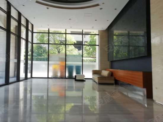 天鸿君邑办公楼 