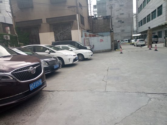 江场一路60号产业园 