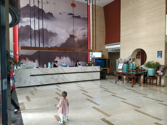 昆山柏悦商务大厦 