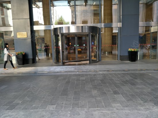 南新仓国际大厦 