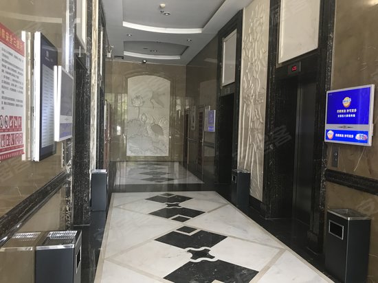 新世纪商务大厦 