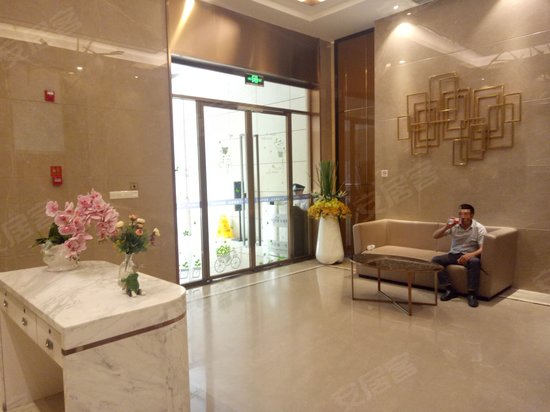 龙湖佰乐街(商住楼) 