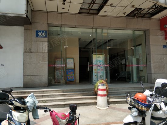 金凤凰商务公寓 