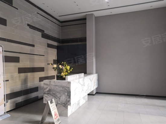 保利越鸿都会广场 