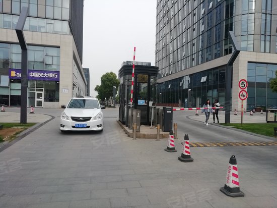 江宁九龙湖国际企业总部园 