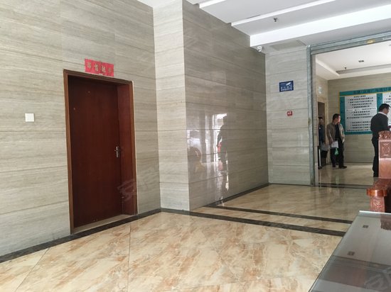 金湖富地广场(办公) 