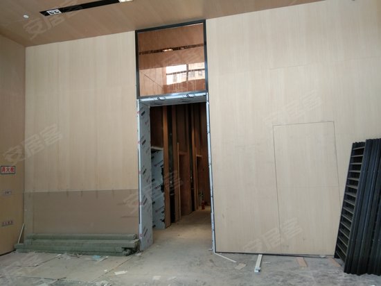 保利堂悦翡翠公馆 