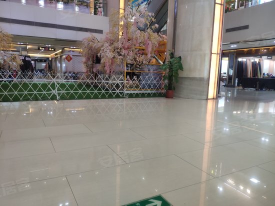 名商天地皮料五金龙头市场(办公) 