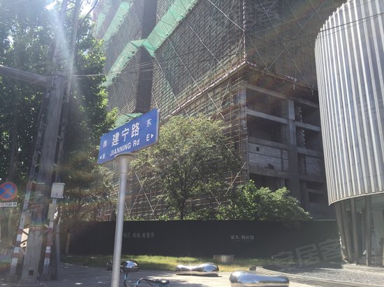 证大大拇指广场 