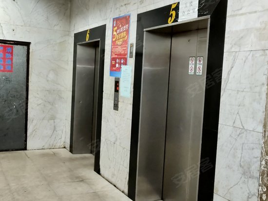 上海滩商厦(办公) 