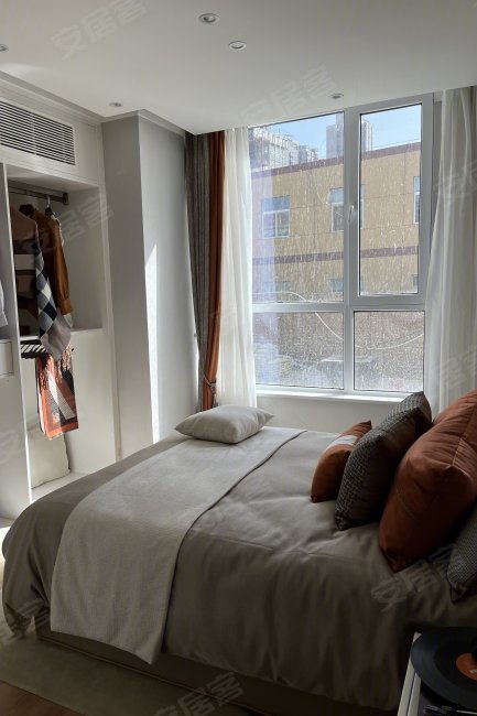 高新智尚2室2厅1卫89㎡东北141万