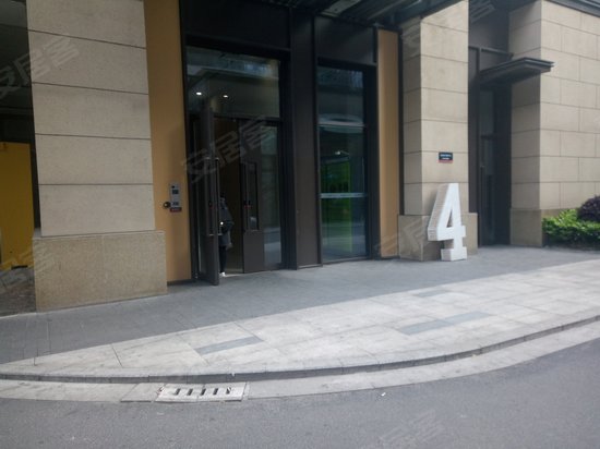 龙湖北城天街(商住楼) 