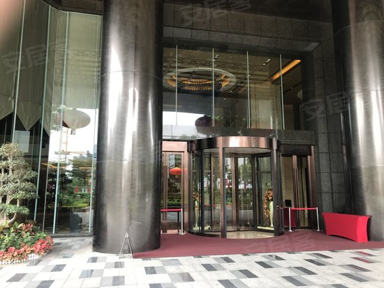 广州伊士丹顿酒店 