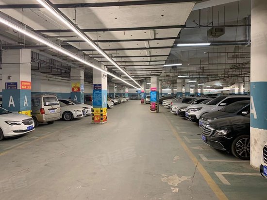 大摩西元广场办公楼 