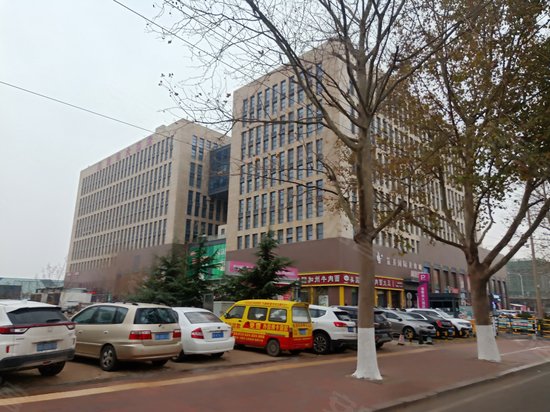 城阳利客来商务楼 