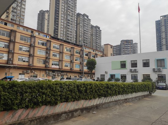 鑫三鼎商务中心 