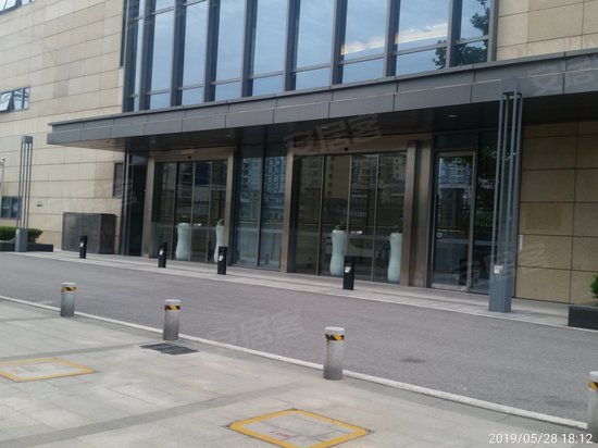 清江苏宁广场(办公)