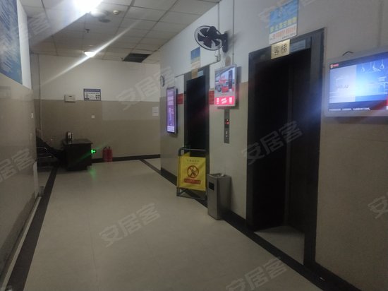 西部商城办公楼 