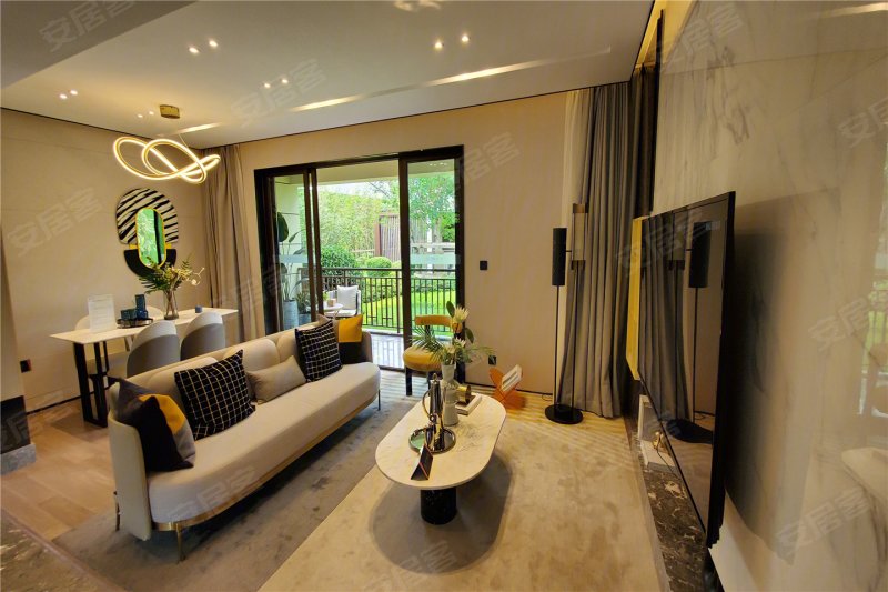 年末大回馈,90几万起买一梯两户四房洋房,买房送车位,,中骏弘阳樾景台