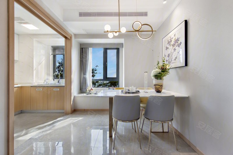 宝龙旭辉城  4室2厅2卫 127m 朝南